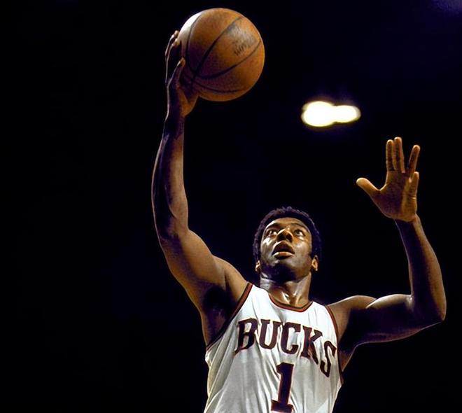 他的球风不 他的球风不