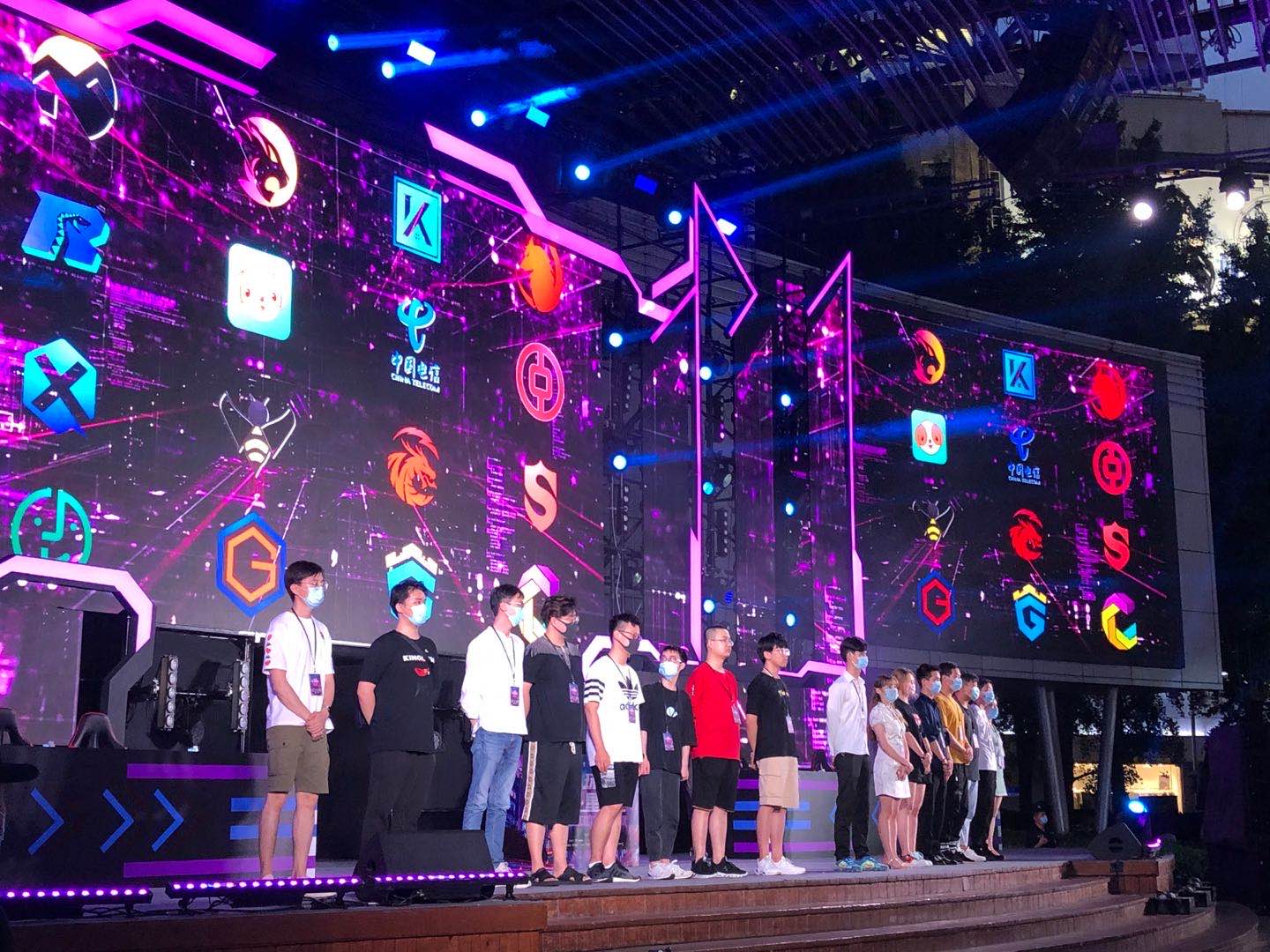 够在内线吸 够在内线吸