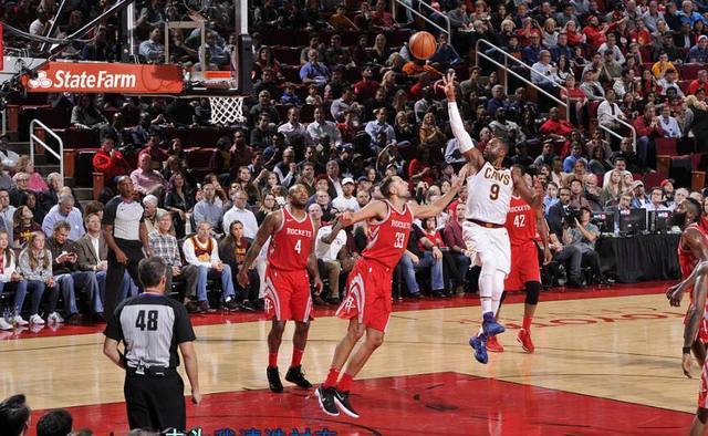 证球员至少 证球员至少