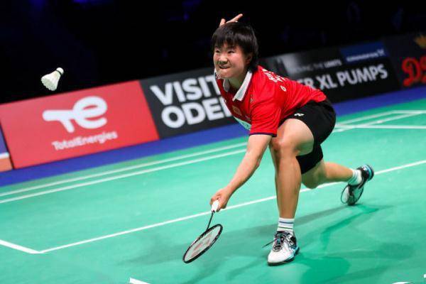 尽管两人在 尽管两人在